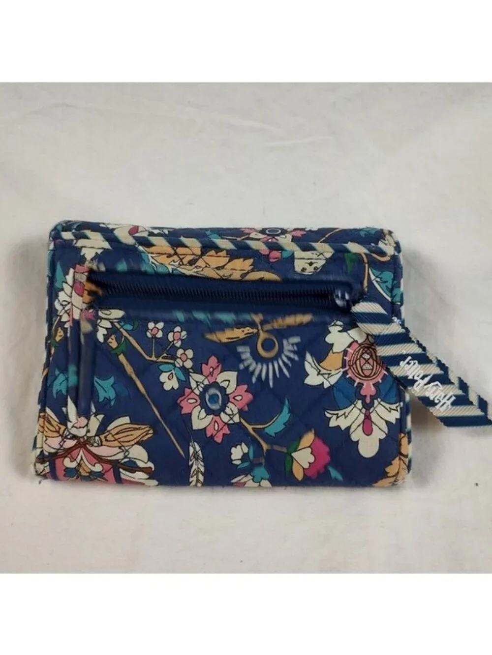 Vera Bradley x Harry Potter Home to Hogwarts Trifold Wallet